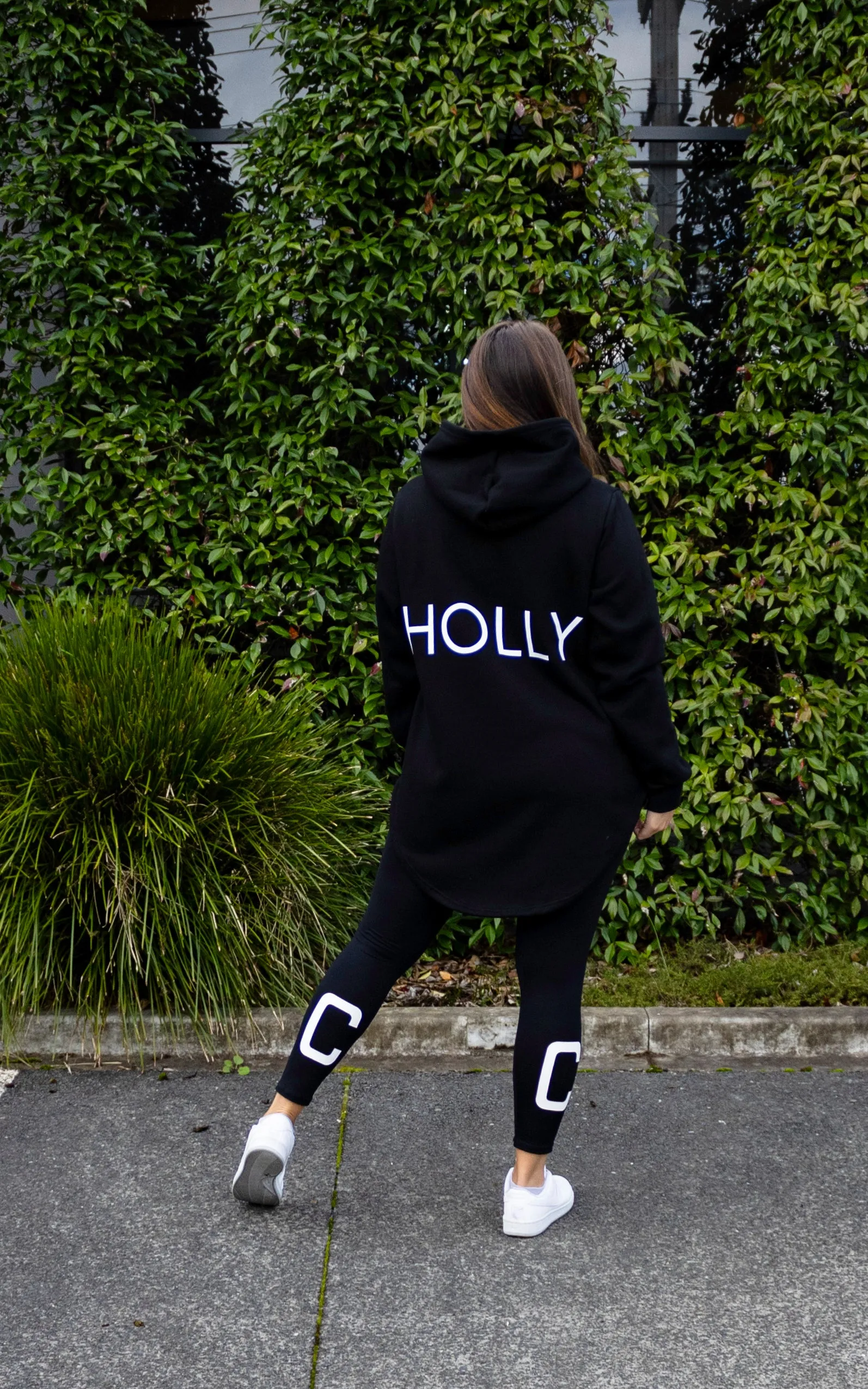 ESSENTIAL HOODY BLACK
